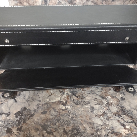 Desktop organizer. Masculine. Used in good condition. - Picture 2 of 4